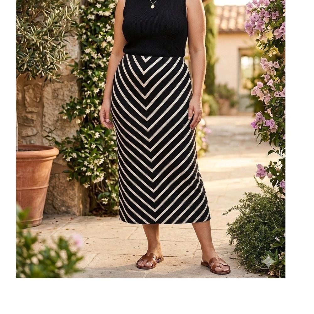 Mossimo Black White Chevron Striped Maxi Skirt Jersey Knit Size L